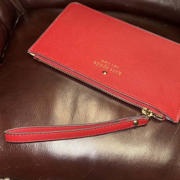 Red Kate Spade Lucy Medium Zip Wristlet - Picture 12 of 15